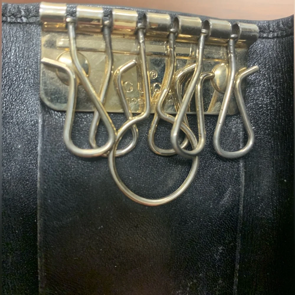 Gucci guccissima black